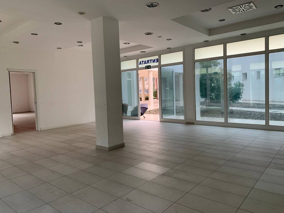 Erhvervsejendom i Mantua, Mantua - foto 1