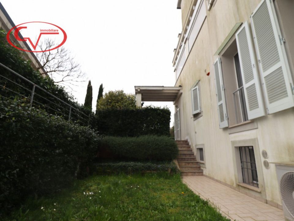 Rekkehus i Montevarchi, Arezzo - bilde 1