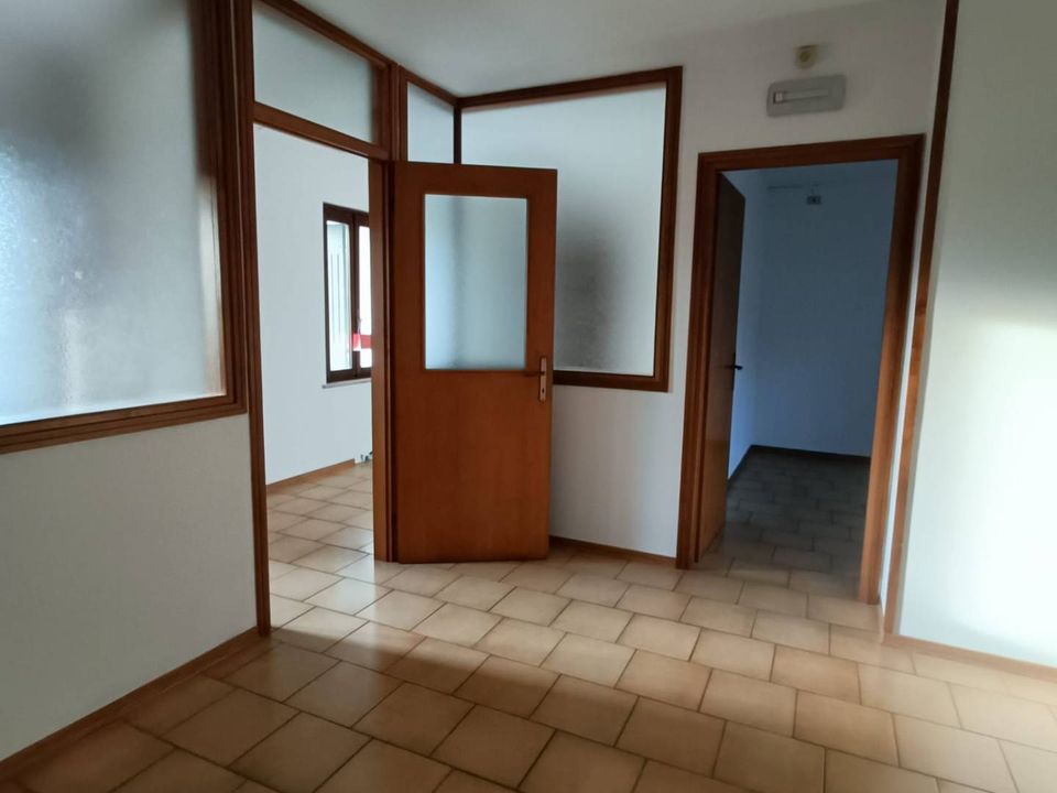 Erhvervsejendom i Porcia, Pordenone - foto 3