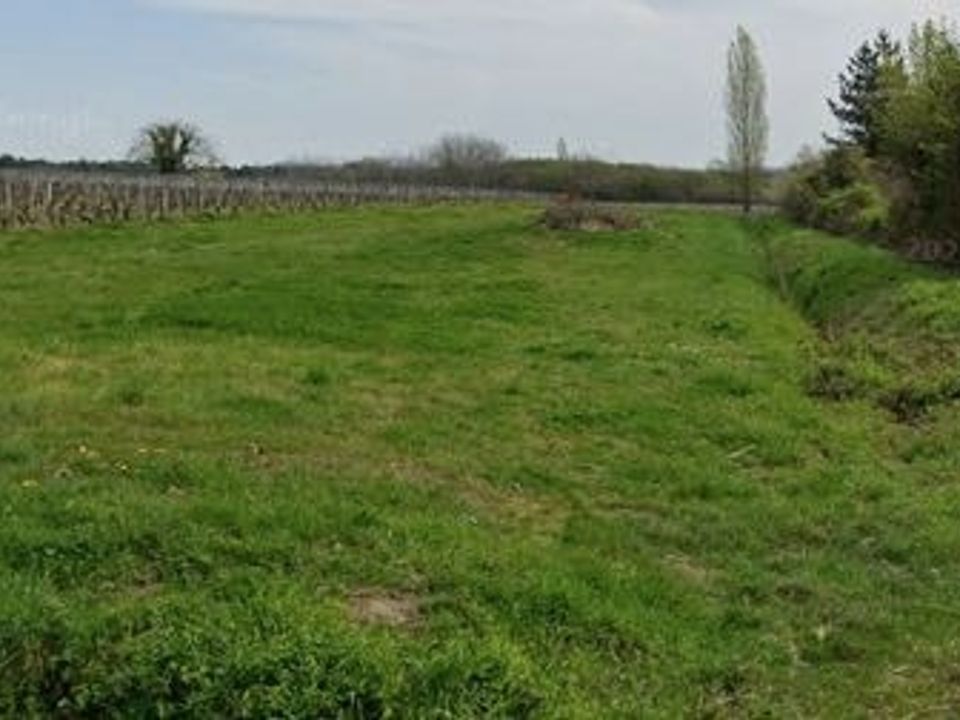 Helårsgrund i Fargues-Saint-Hilaire, Gironde - foto 1