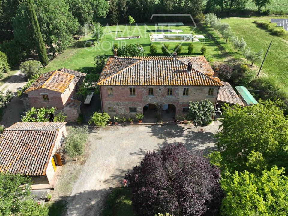 Farm hus i Foiano della Chiana, Arezzo - foto 1