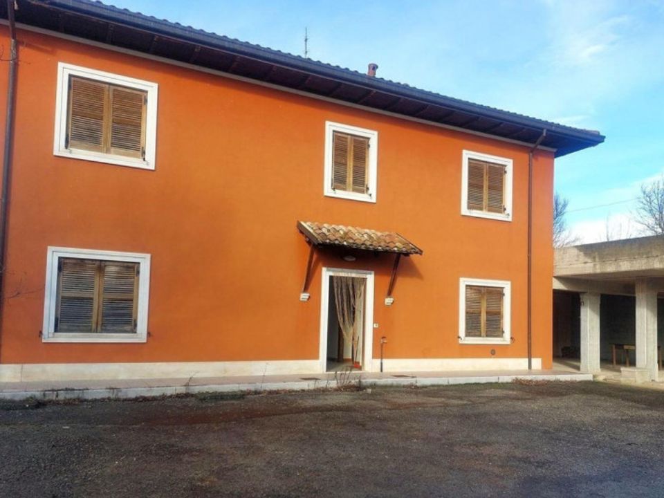 Lejlighed i L'Aquila, L'Aquila - foto 1