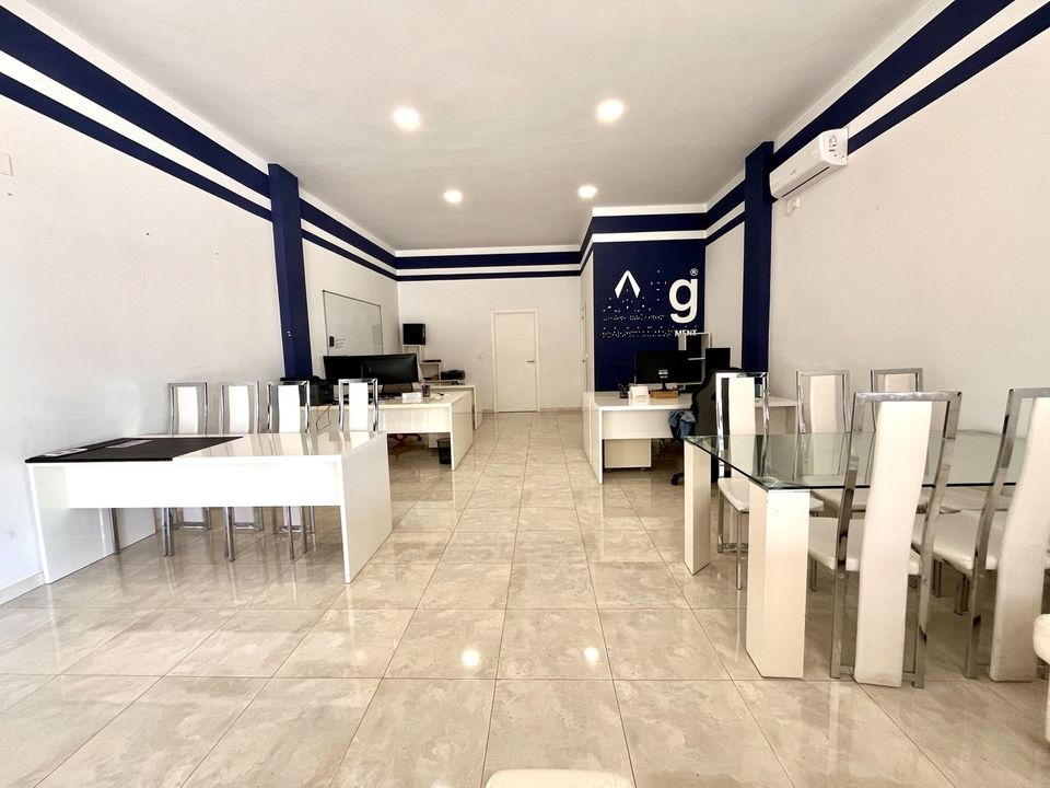 Erhvervsejendom i Playa Flamenca, Alicante - foto 1
