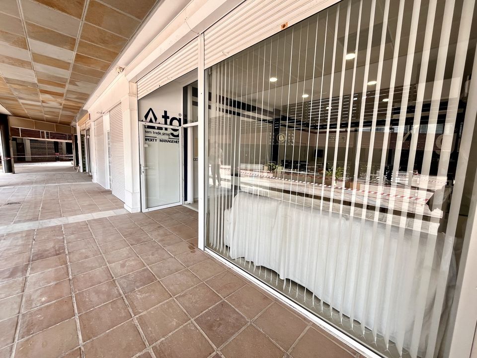 Erhvervsejendom i Playa Flamenca, Alicante - foto 2