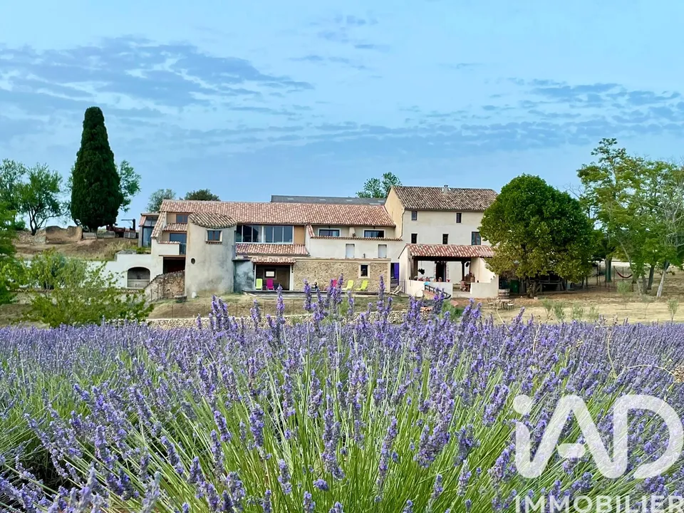 Herregård i Valensole, Alpes-de-Haute-Provence - bilde 1