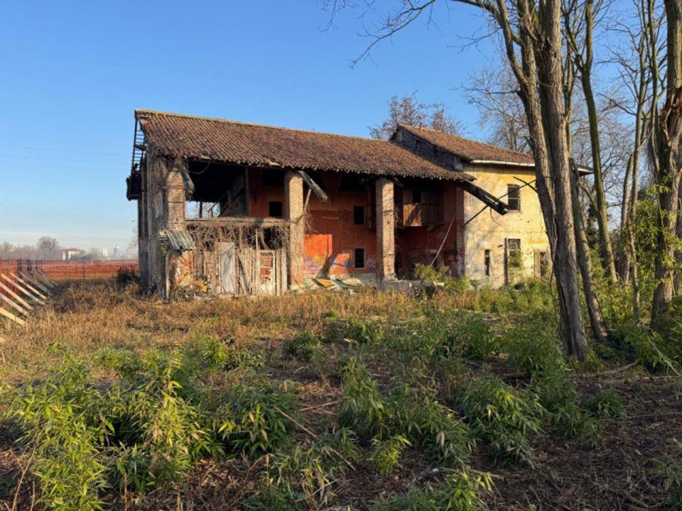 Landejendom i Milan, Milan - foto 1