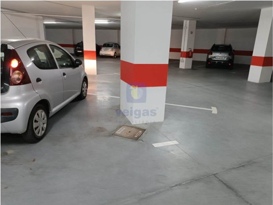 Parkeringsplads i Caldas da Rainha, Leiria - foto 4