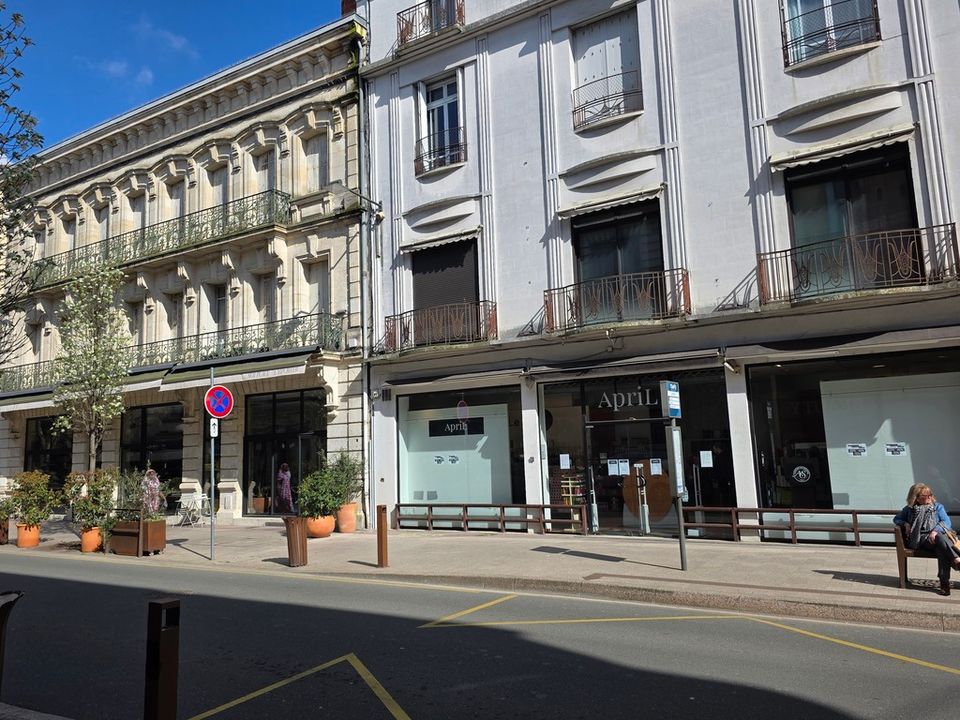 Erhvervsejendom i Agen, Lot-et-Garonne - foto 1