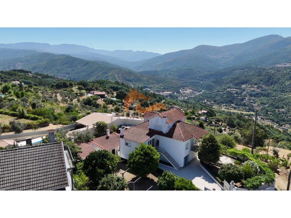 Villa i Santa Ovaia e Vila Pouca da Beira, Coimbra - foto 1