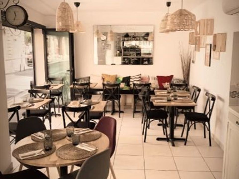 Erhvervsejendom i Marseille, Bouches-du-Rhone - foto 3
