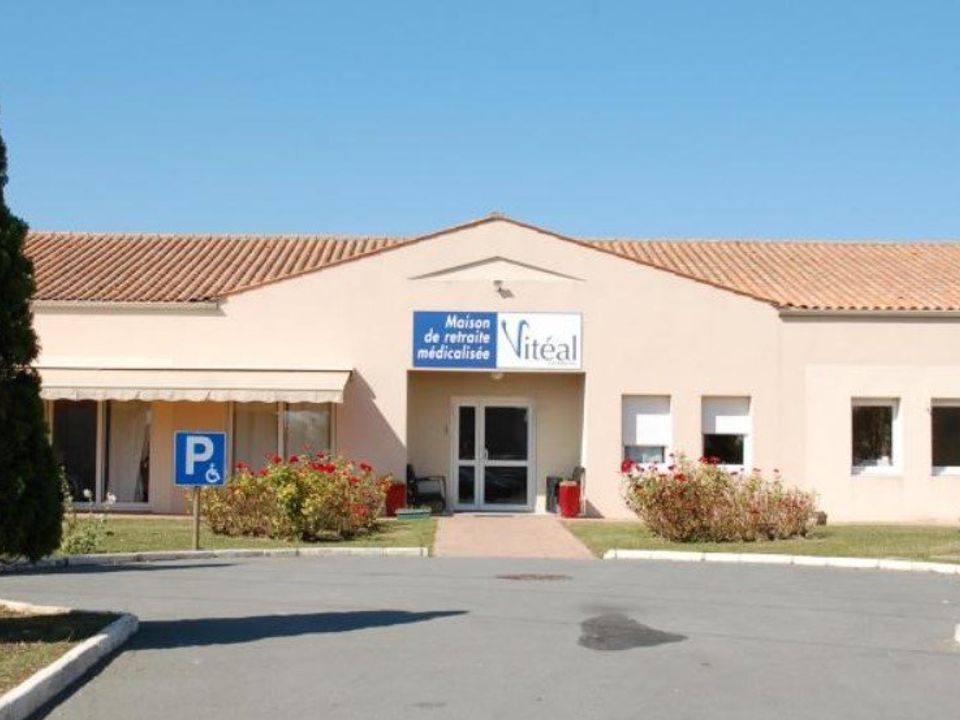 Erhvervsejendom i Saint-Pierre-d'Oleron, Charente-Maritime - foto 1