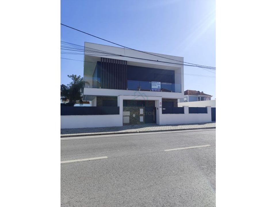 Villa i Corroios, Setubal - foto 1