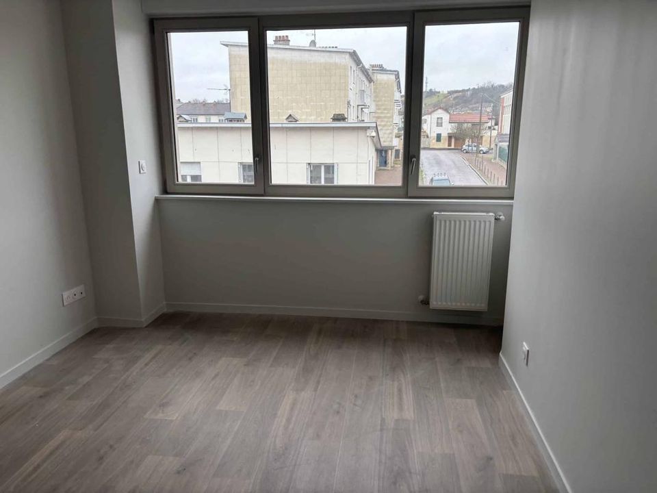 Lejlighed i Saint-Florentin, Yonne - foto 5