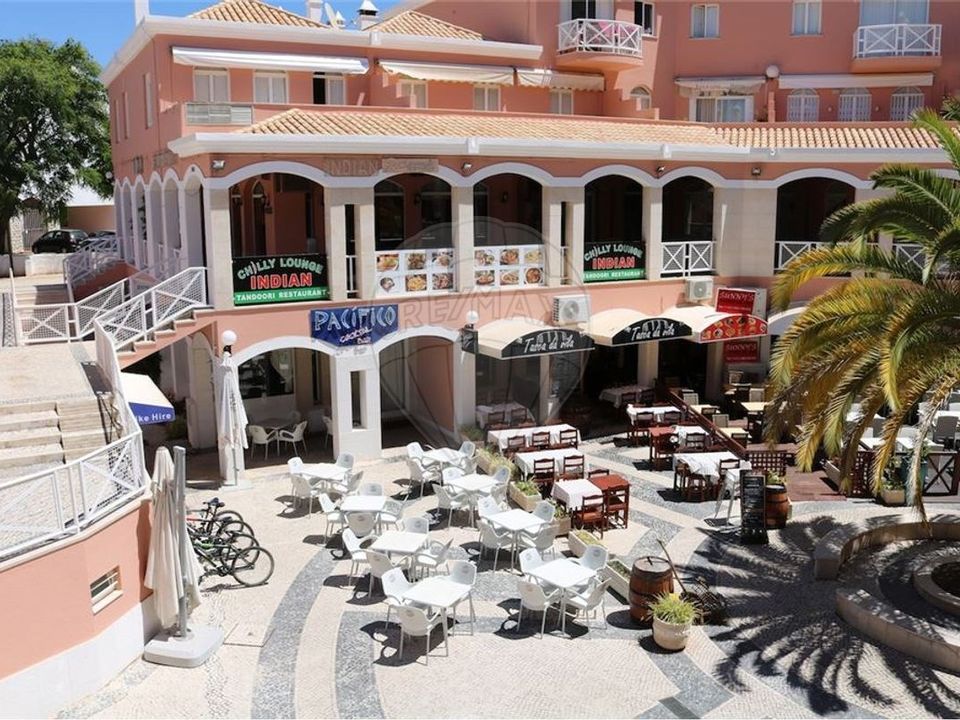 Erhvervsejendom i Vilamoura, Faro - foto 1