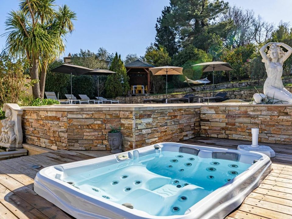 Villa i Valbonne, Alpes-Maritimes - foto 1