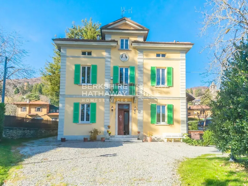 Villa i Alta Valle Intelvi, Como - foto 1