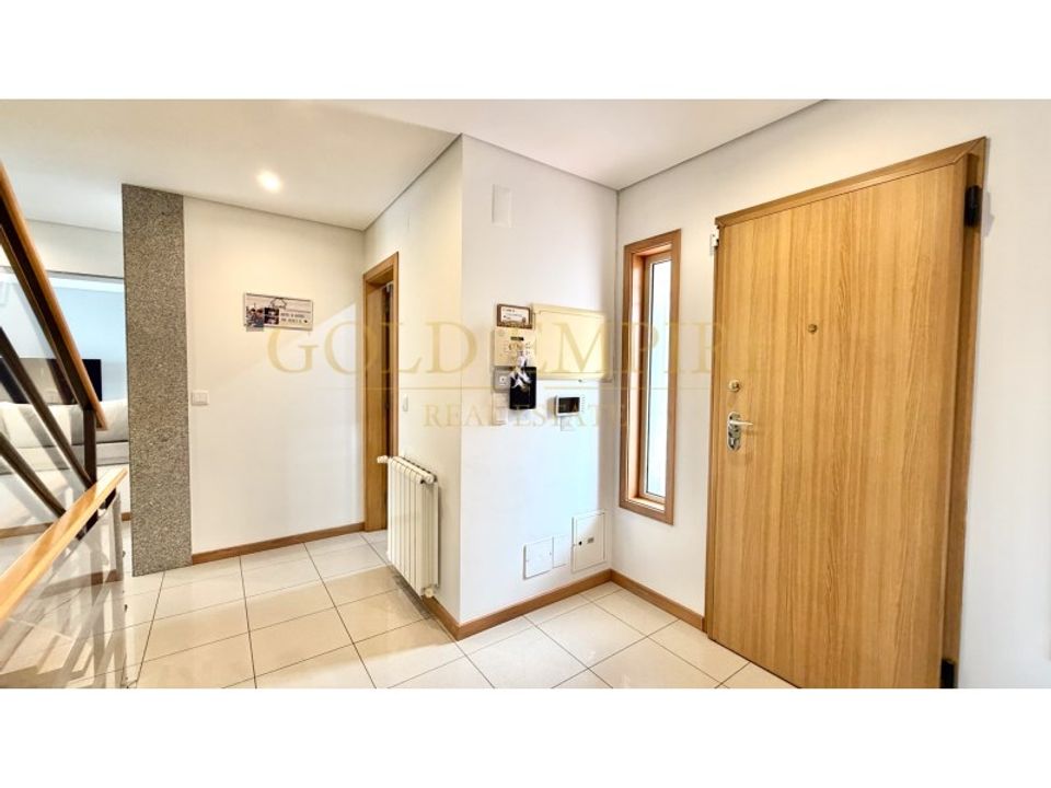Villa in Rio de Mouro-Estacao, Lisbon - foto 4