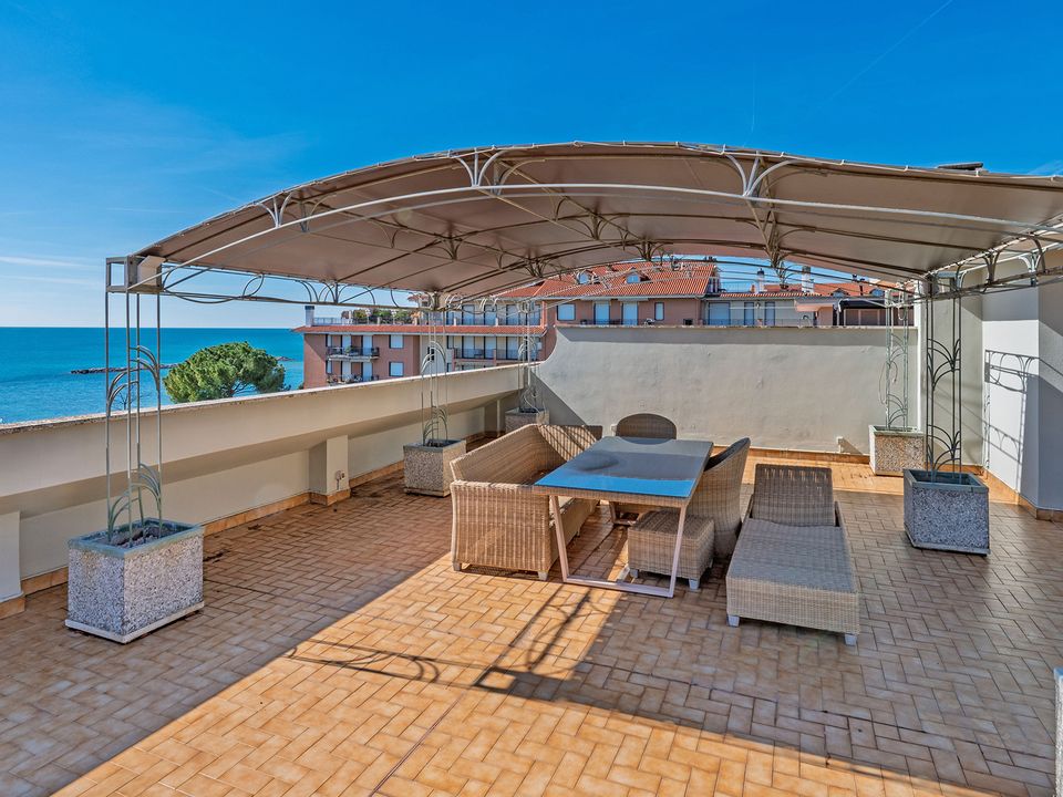 Lejlighed i San Bartolomeo al Mare, Imperia - foto 1