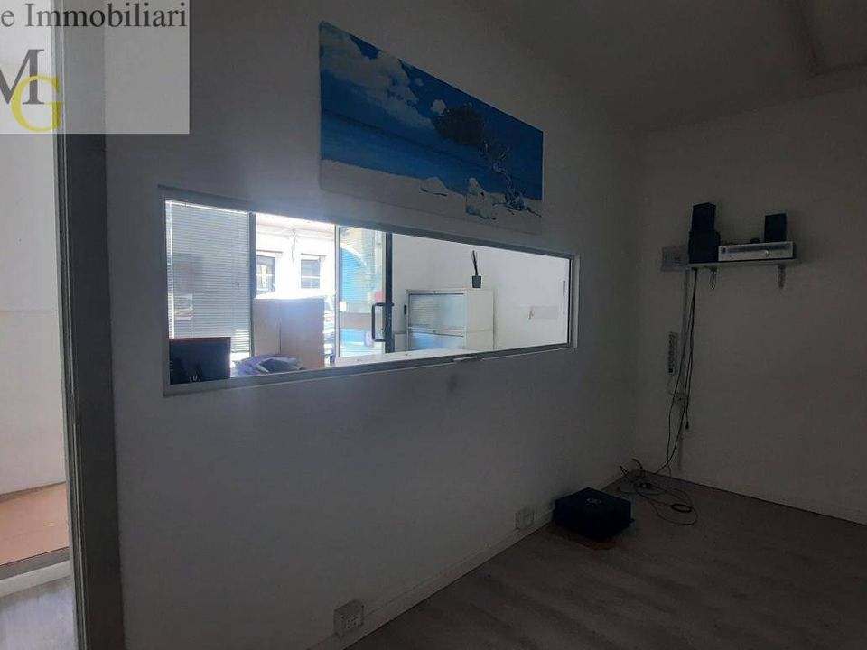 L'establiment comercial a Monteforte d'Alpone, Verona - foto 3