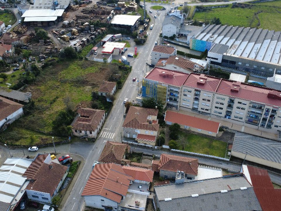 Erhvervsejendom i Paredes, Porto - foto 2