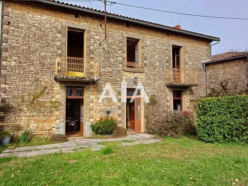 Herregård i Les Adjots, Charente - bilde 1