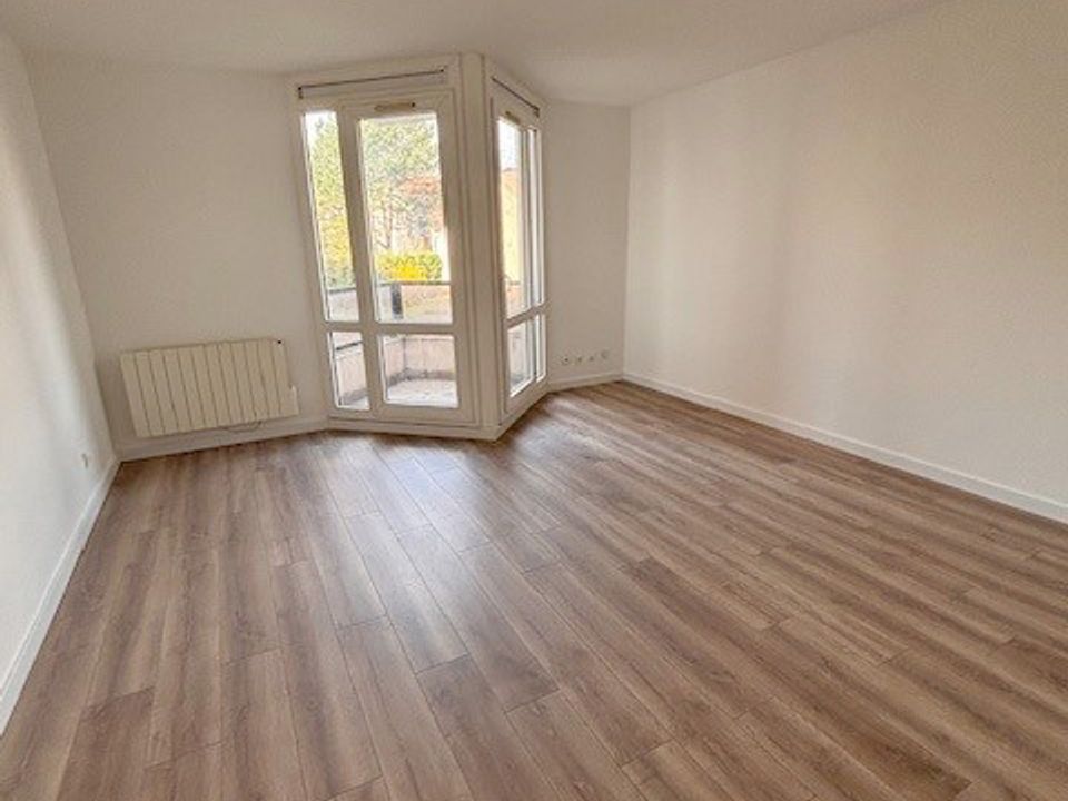 Lejlighed i Villeurbanne, Rhone - foto 1