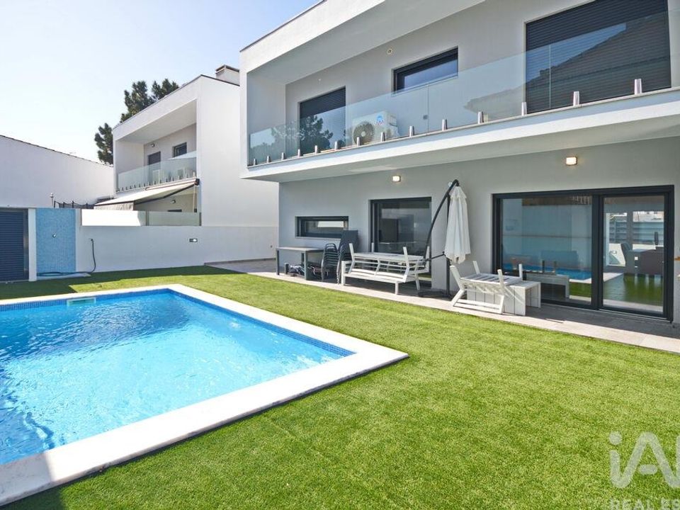 Byhus i Seixal, Setubal - foto 1