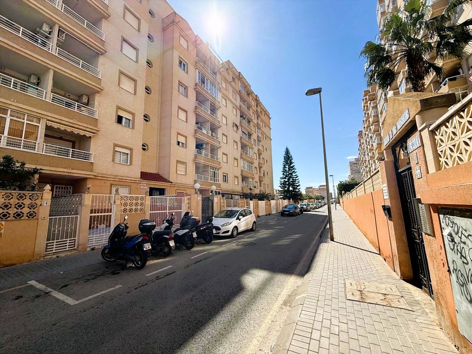Lejlighed i Torrevieja, Alicante - foto 1