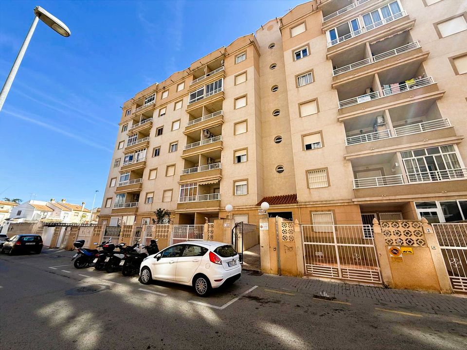 Lejlighed i Torrevieja, Alicante - foto 2