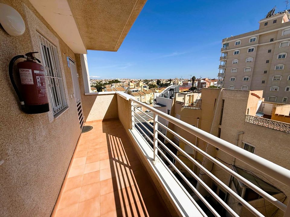 Lejlighed i Torrevieja, Alicante - foto 4