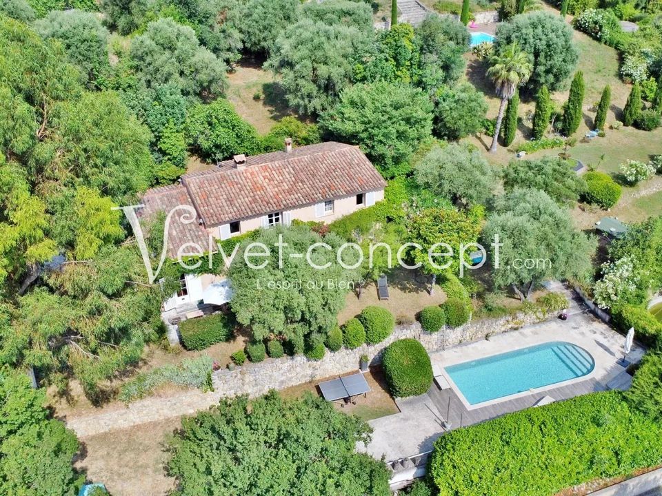 Villa i Chateauneuf-Grasse, Alpes-Maritimes - foto 1