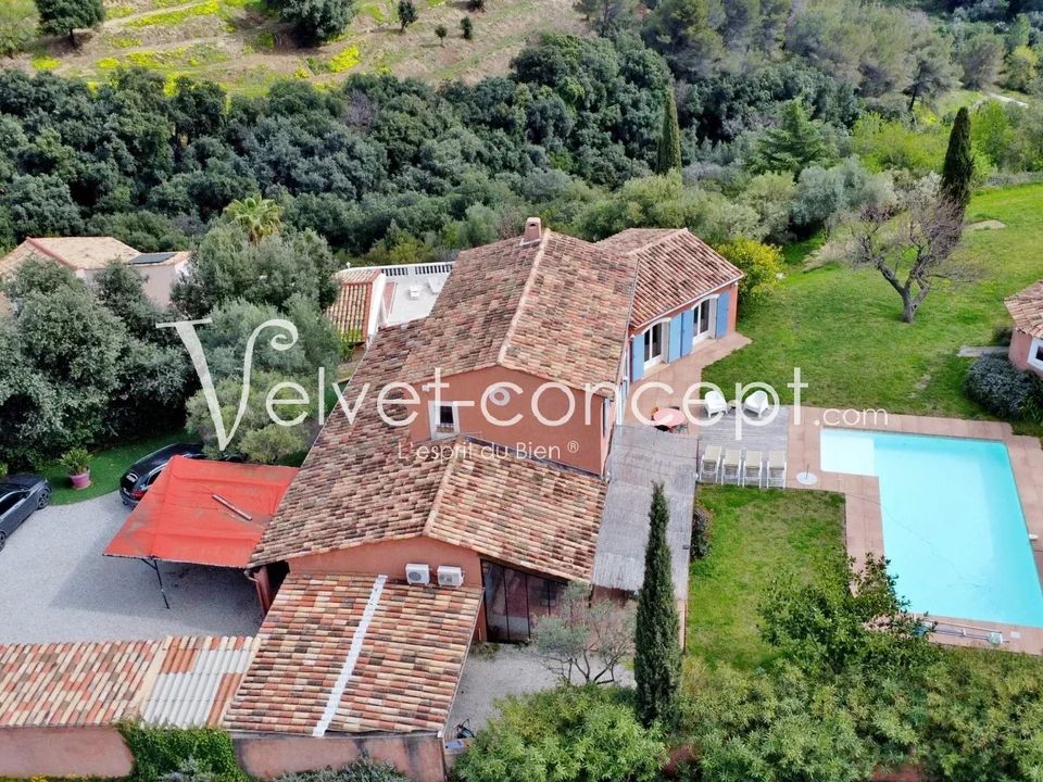 Villa i Cagnes-sur-Mer, Alpes-Maritimes - foto 1