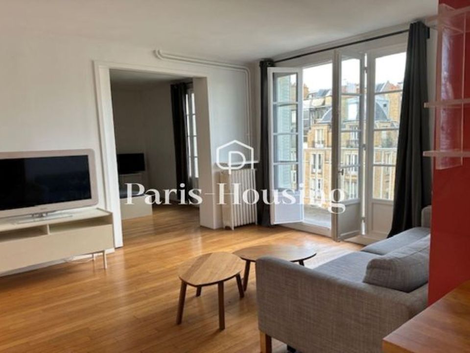 Apartment in Paris, Paris - photo 2