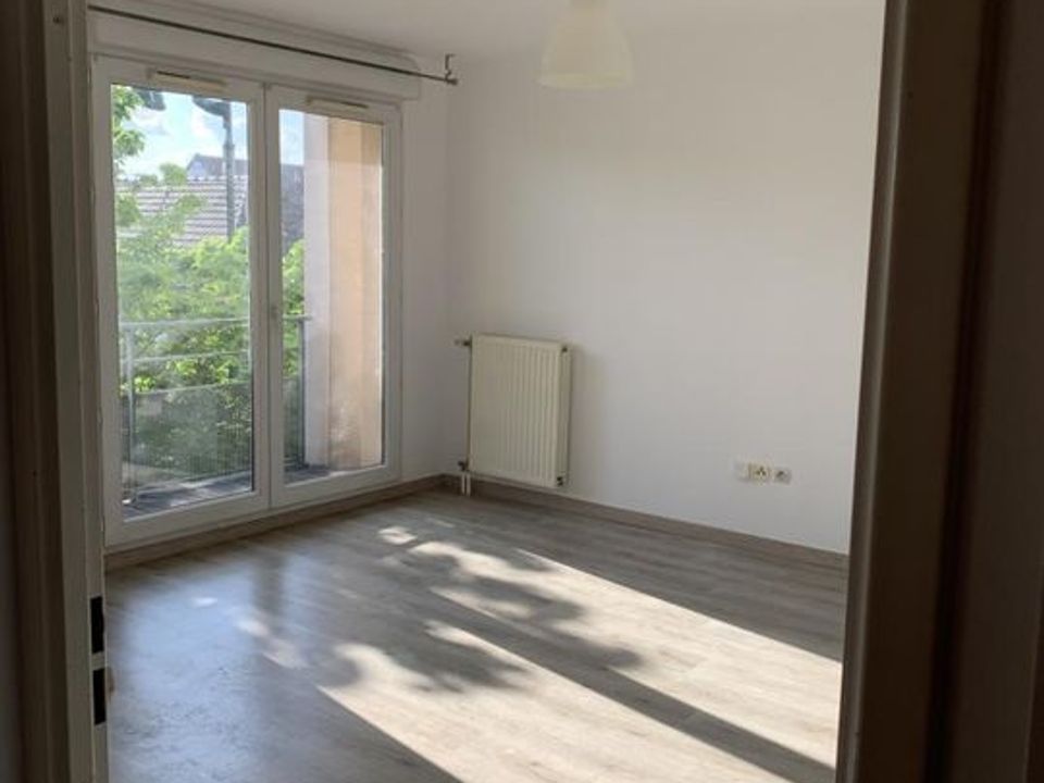 Lejlighed i Noisy-le-Grand, Seine-Saint-Denis - foto 2