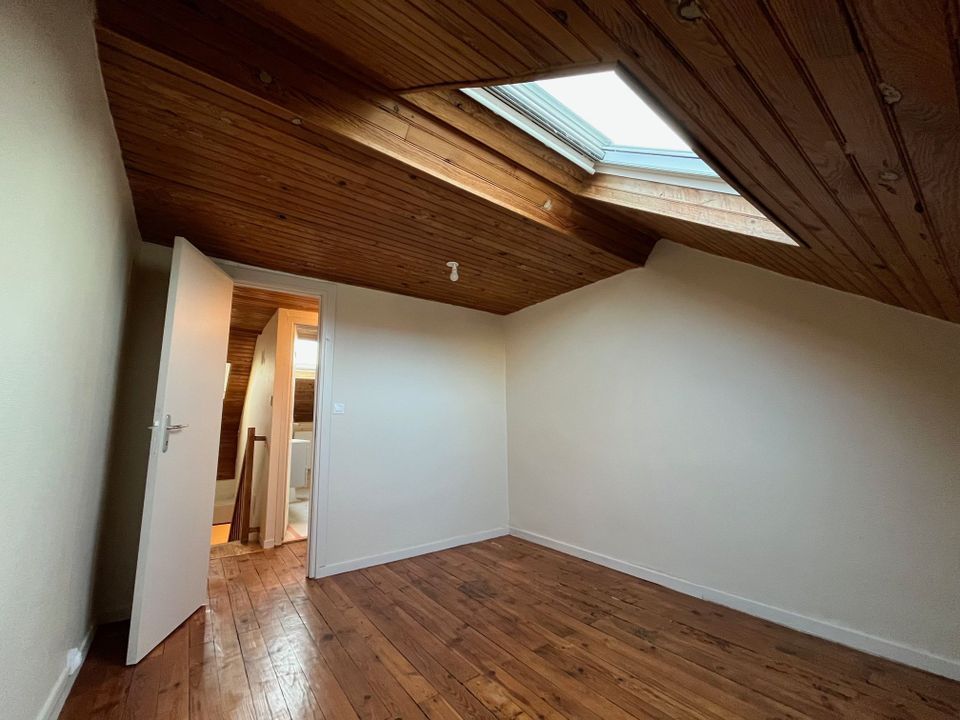 Villa in Vichy, Allier - photo 3
