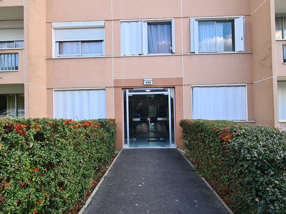 Apartment in Gagny, Seine-Saint-Denis - photo 3