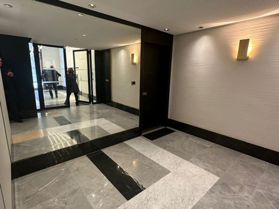 Apartment in Issy-les-Moulineaux, Hauts-de-Seine - photo 2