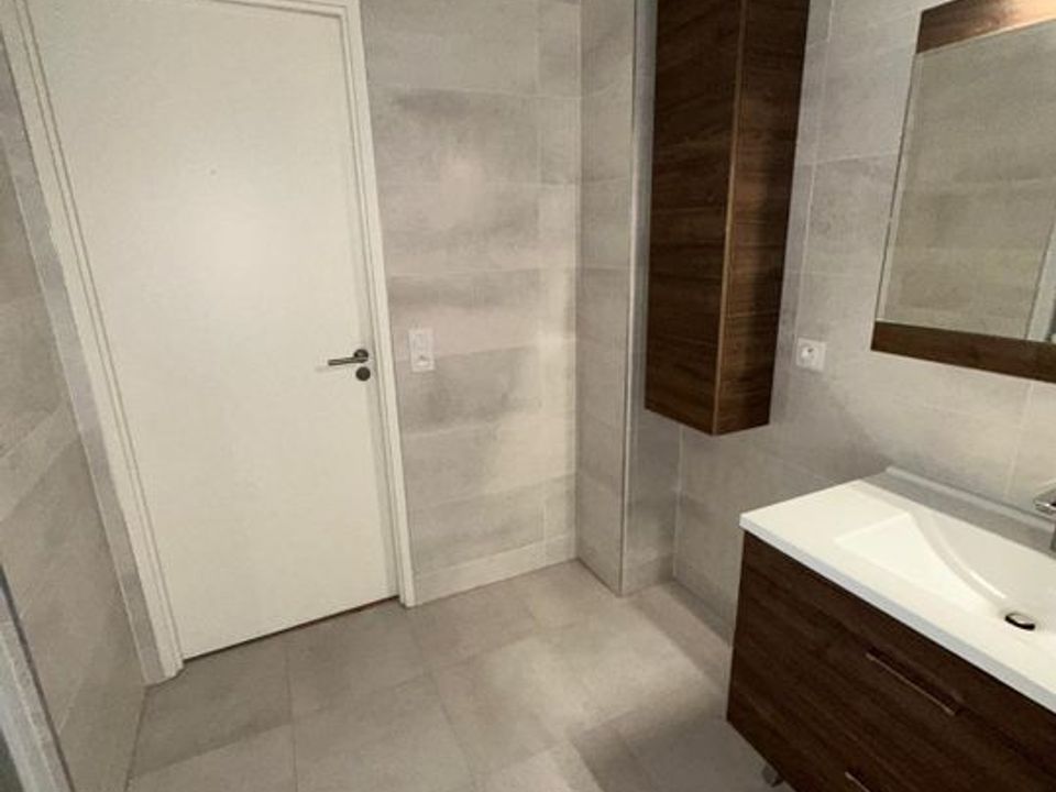 Apartment in Issy-les-Moulineaux, Hauts-de-Seine - photo 3