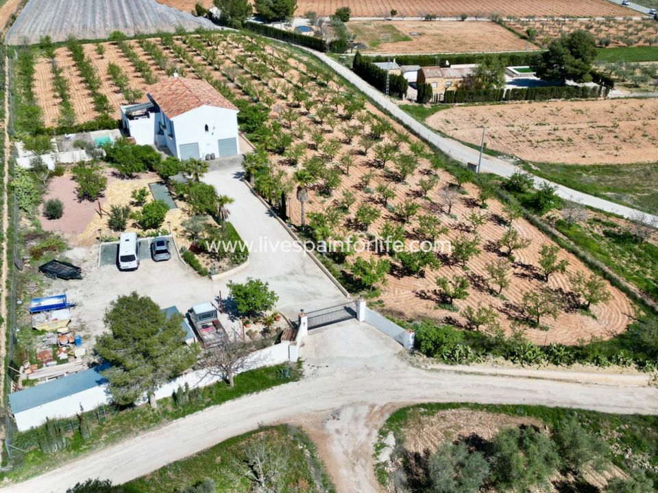 Villa i Hondon De Las Nieves, Alicante - foto 1
