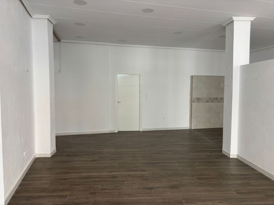 Erhvervsejendom i Sax, Alicante - foto 2
