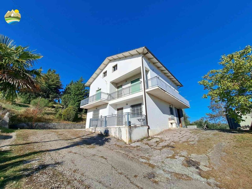 Villa i Castiglione Messer Raimondo, Teramo - foto 1