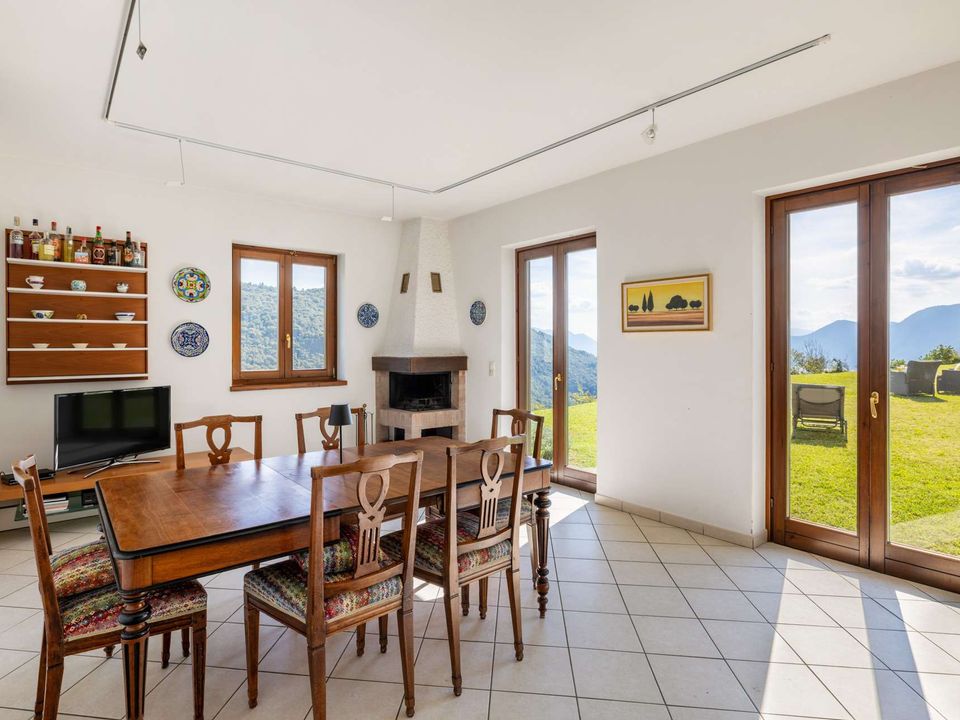 Villa i Maccagno con Pino e Veddasca, Varese - foto 3