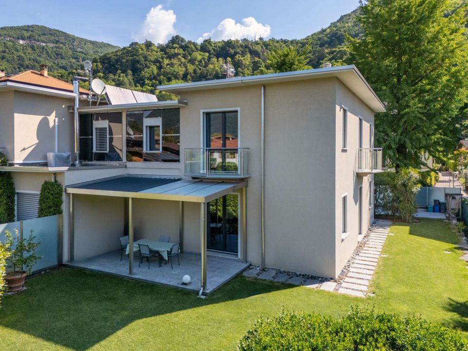 Villa i Maccagno con Pino e Veddasca, Varese - foto 1