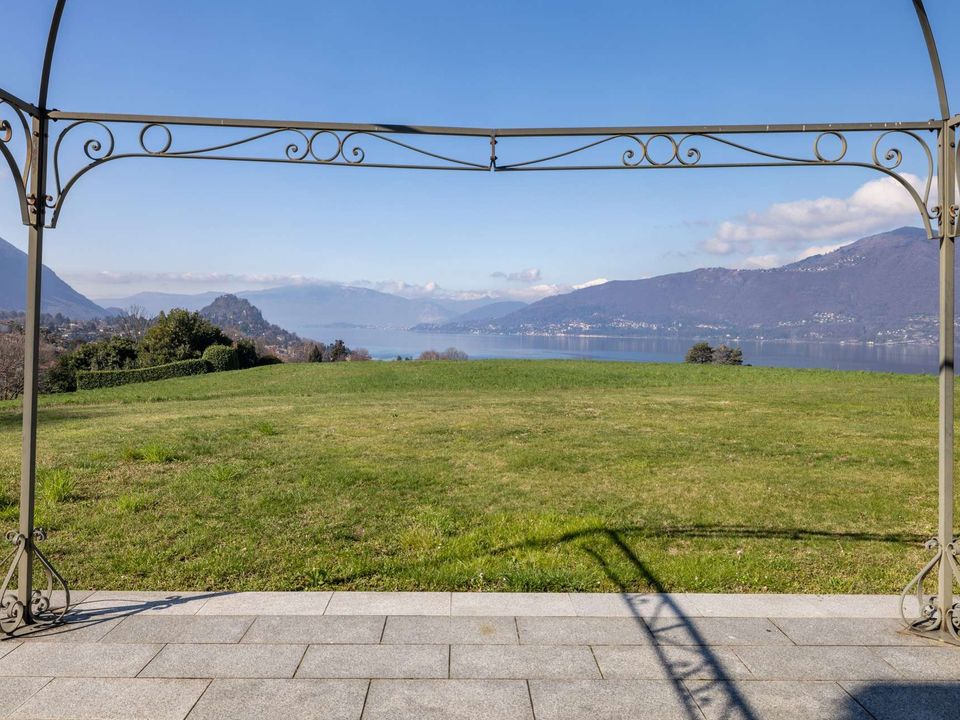 Villa i Porto Valtravaglia, Varese - bilde 5