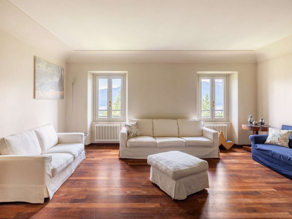 Villa i Porto Valtravaglia, Varese - bilde 3