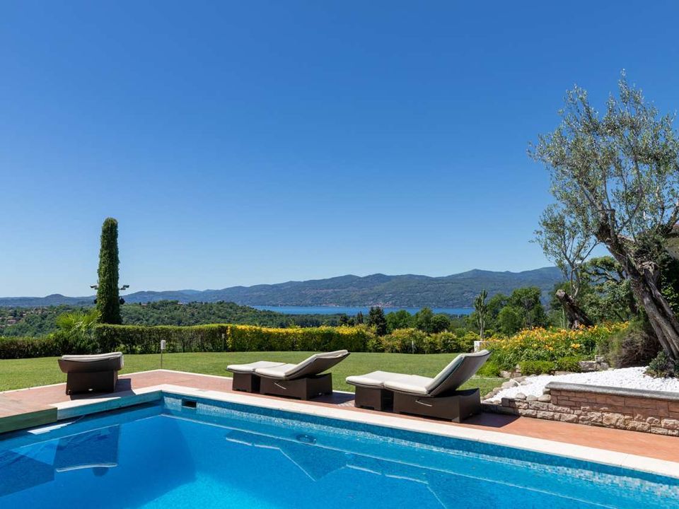 Villa i Besozzo, Varese - foto 1