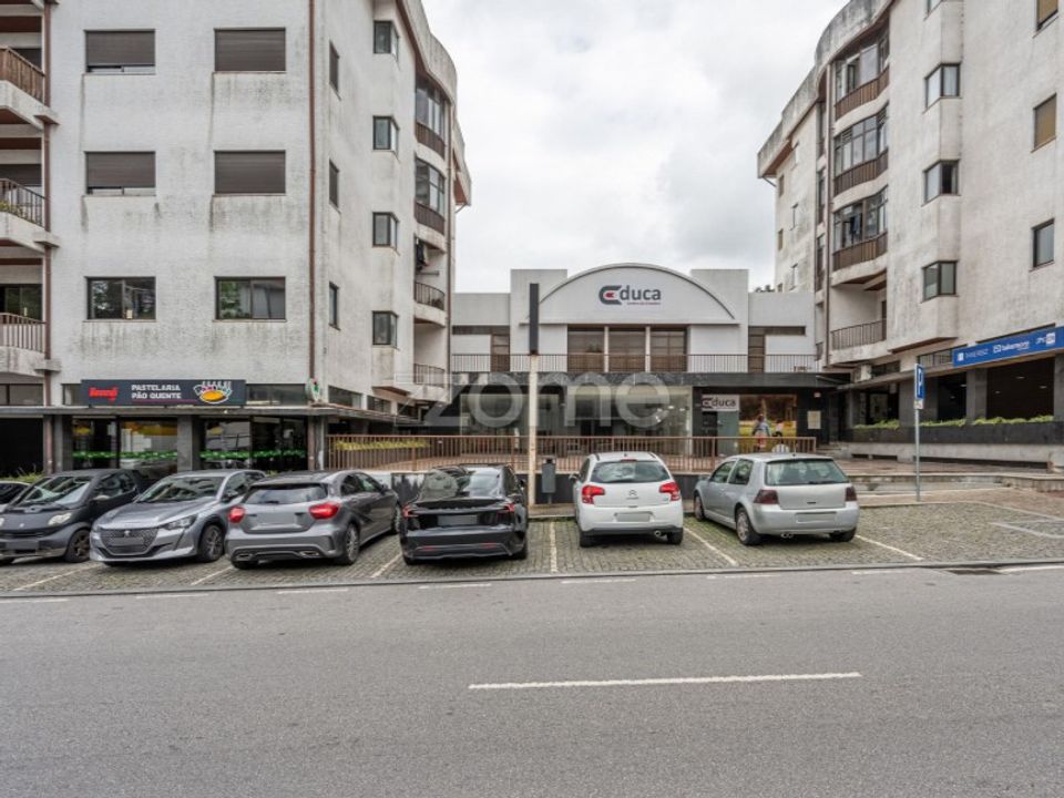 L'establiment comercial a Rebordosa, Porto - foto 1