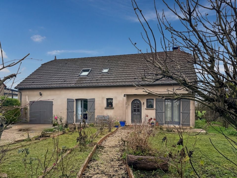 Villa i Arc-sur-Tille, Cote-d'Or - foto 1