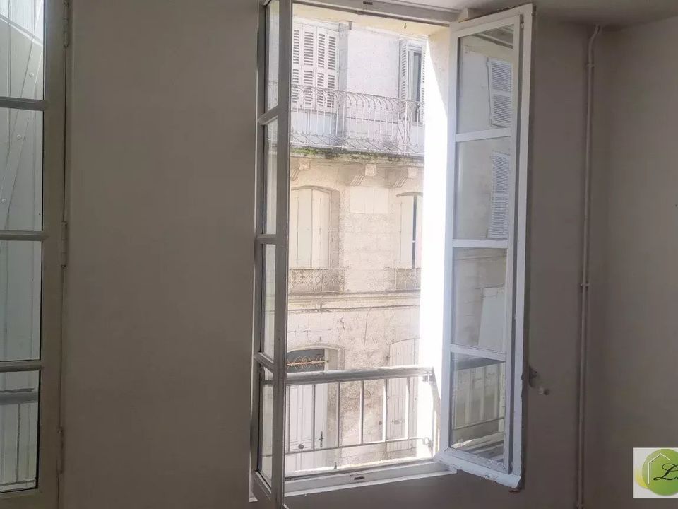 Erhvervsejendom i Angouleme, Charente - foto 3