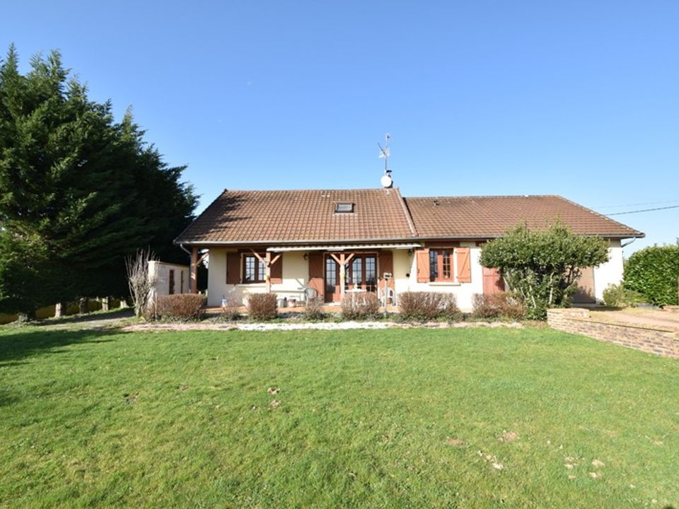 Villa i Savigny-Poil-Fol, Nievre - foto 1